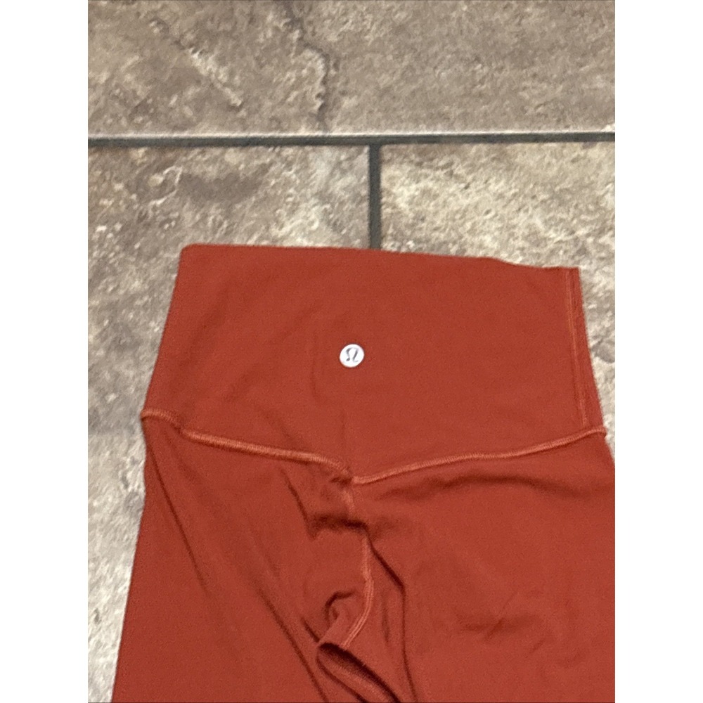 Lululemon women's sz 2 fitted rust orange cropped athletic fitness leggings - Picture 3 of 4